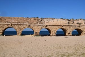טיול לאמת המים חוף קיסריה